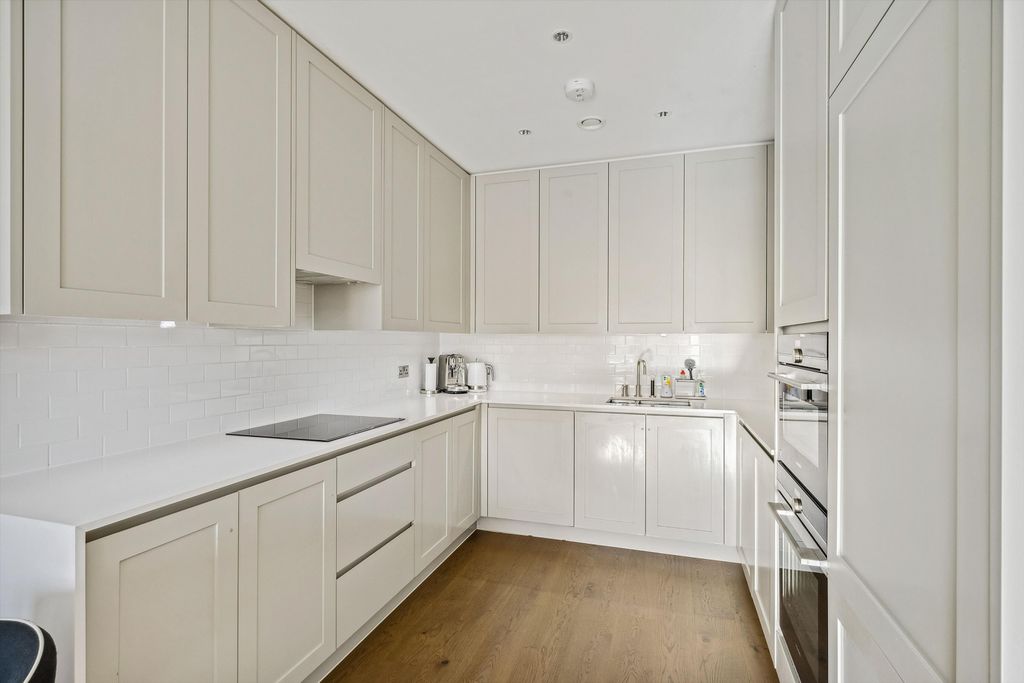 Property photo 3 of 14 Image