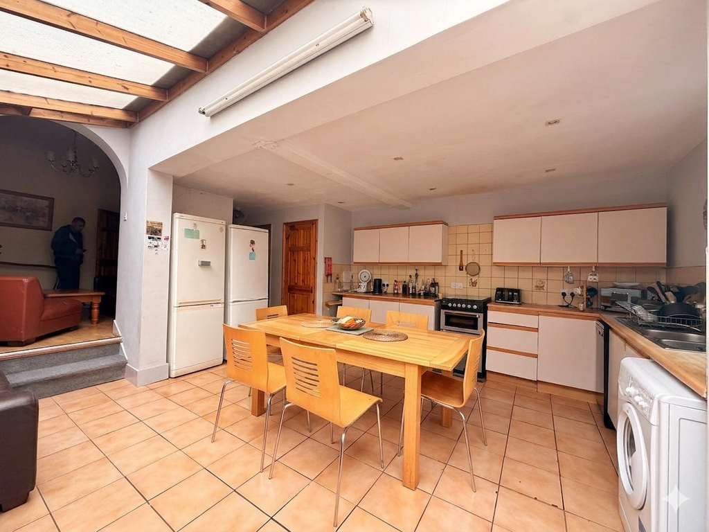 Property photo 3 of 13