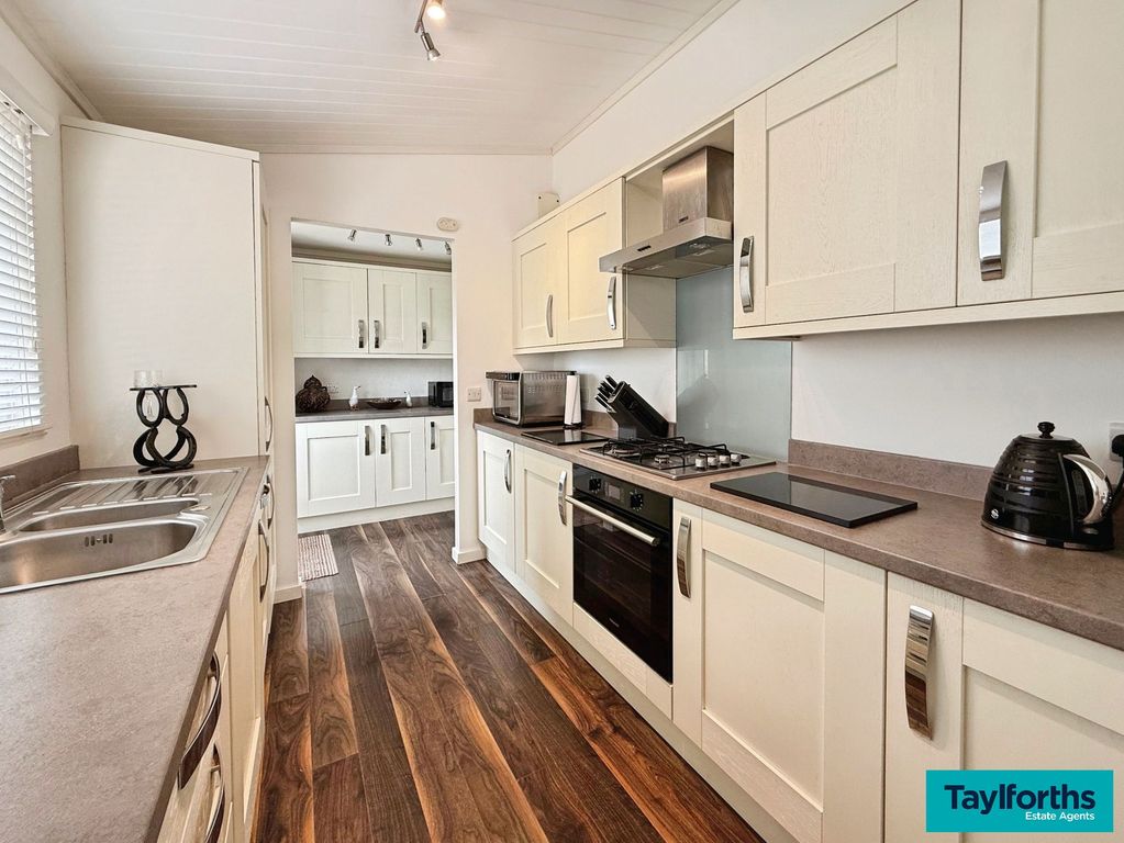 Property photo 3 of 23