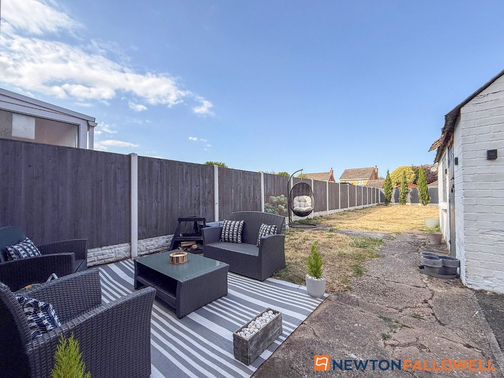 Property photo 3 of 23 Rear Garden 1