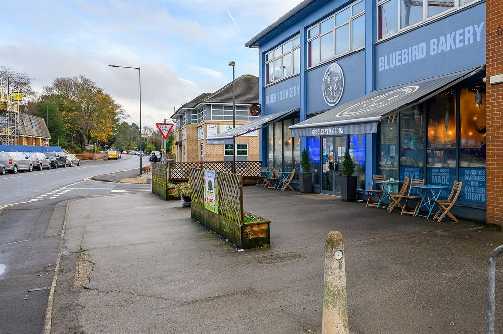 Property photo 2 of 11 External