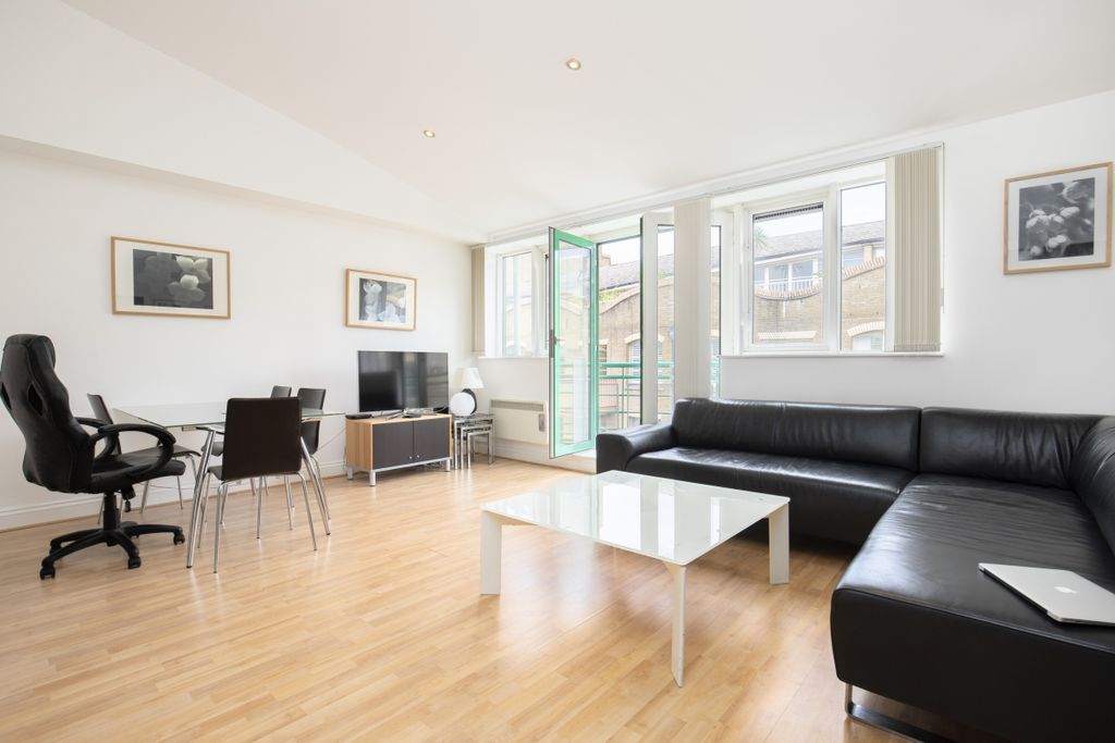 Property photo 1 of 12 Millenium Square ...