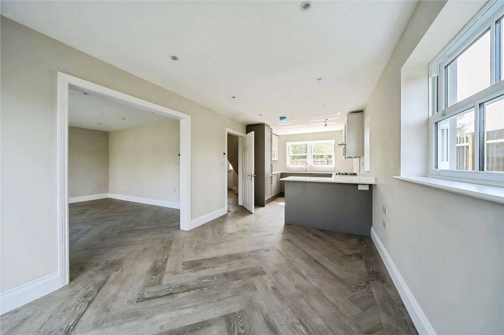Property photo 3 of 20 Pbox-Img.Jpg