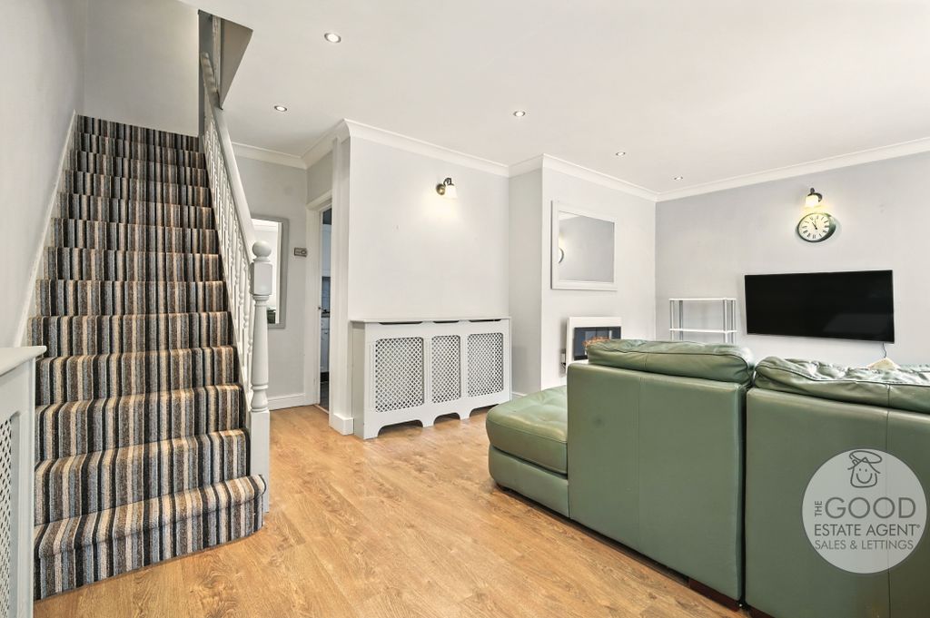 Property photo 3 of 12