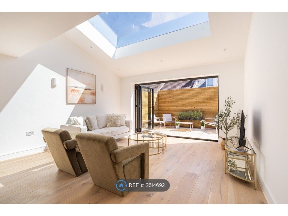 Property photo 1 of 35