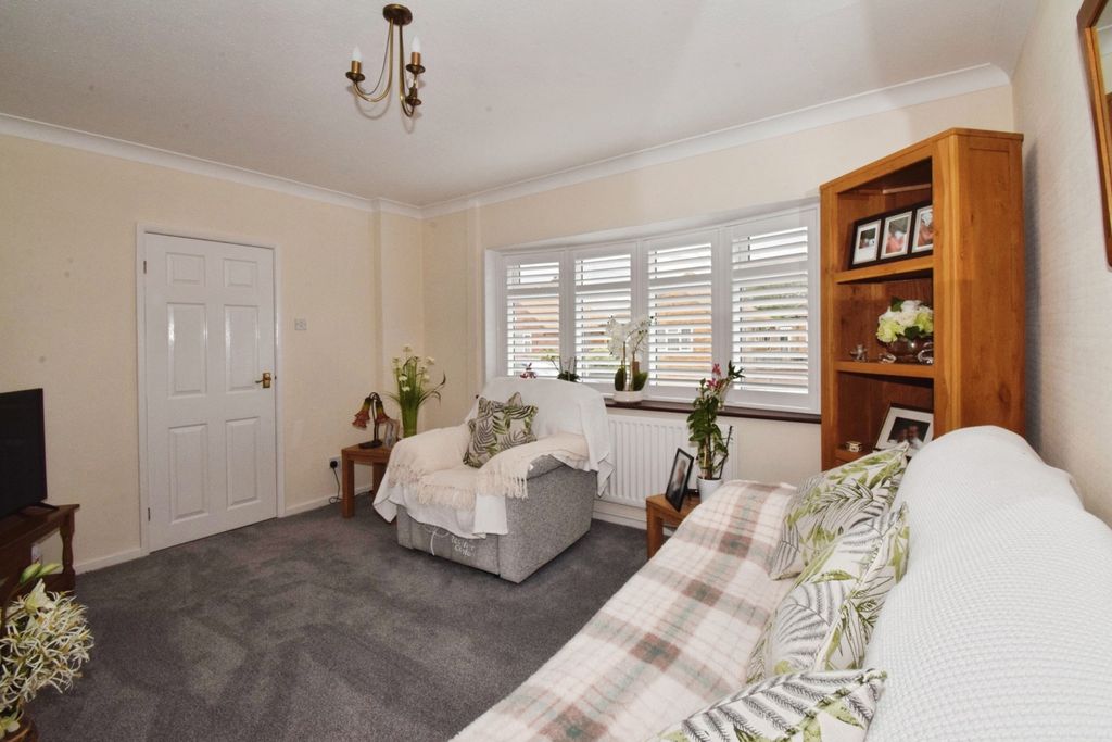 Property photo 3 of 22 Pbox-Img.Jpg