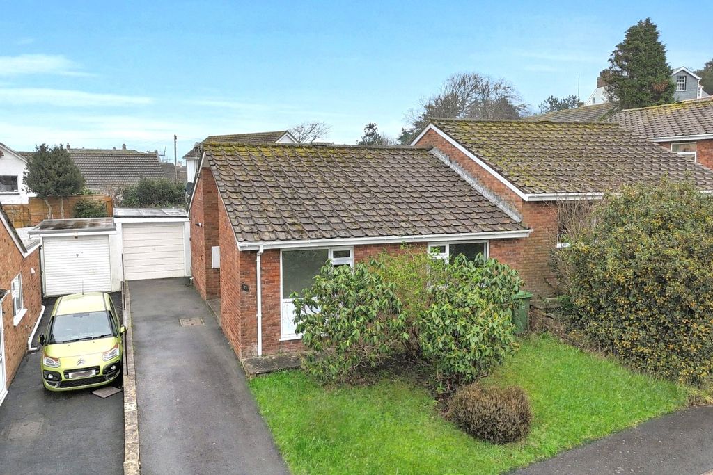 Property photo 2 of 27 2 - Picture No. 30