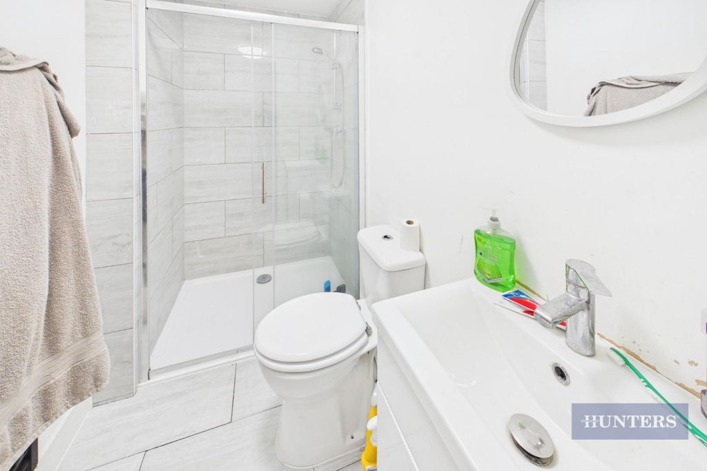 Property photo 2 of 16 Cam05152G0-Pr0493-Still040.Jpg