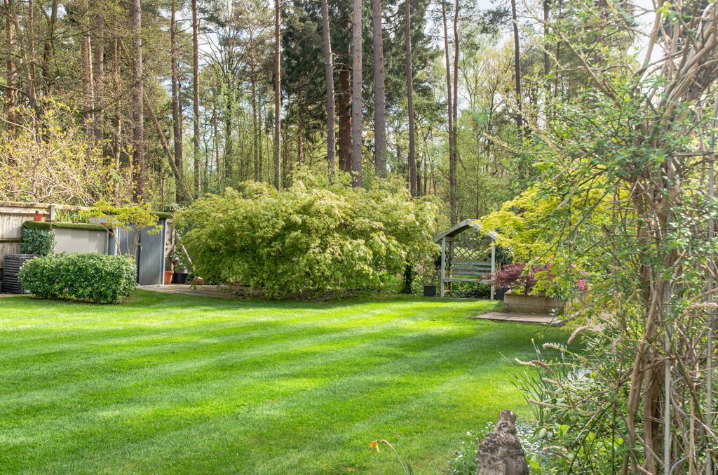 Additional image 29 of 6 bed detached house for saleWaterloo Road, Crowthorne, Berkshire RG45