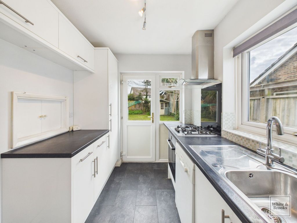 Property photo 3 of 22 Kitchen