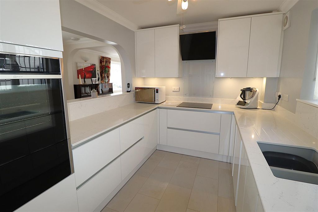 Property photo 2 of 31 Img_5122.Jpg