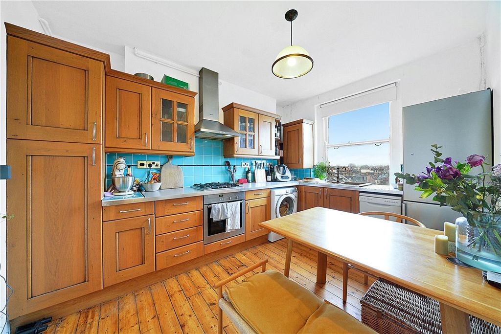 Property photo 2 of 15 Picture No. 13