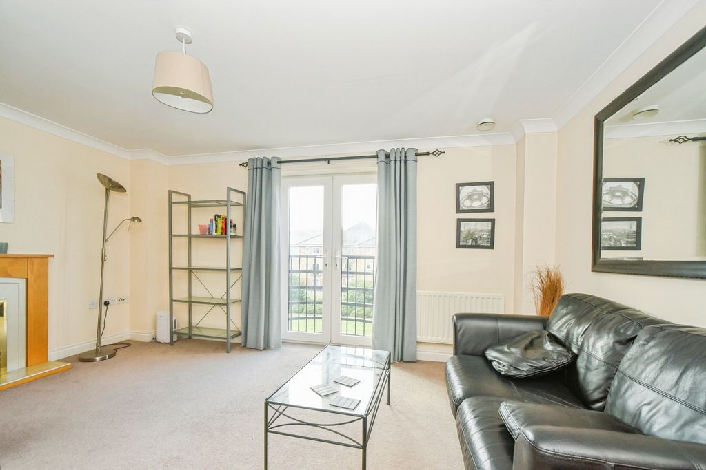 Property photo 2 of 20