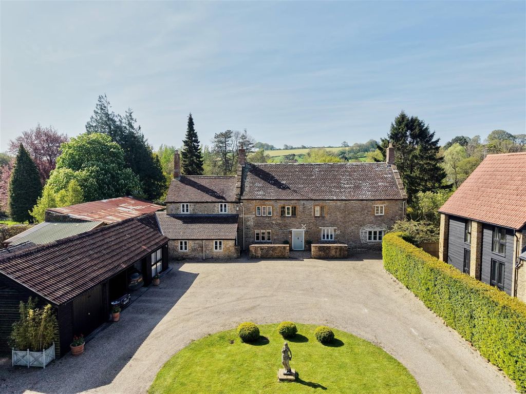 Property photo 1 of 28 Bartonfarm_85.Jpg
