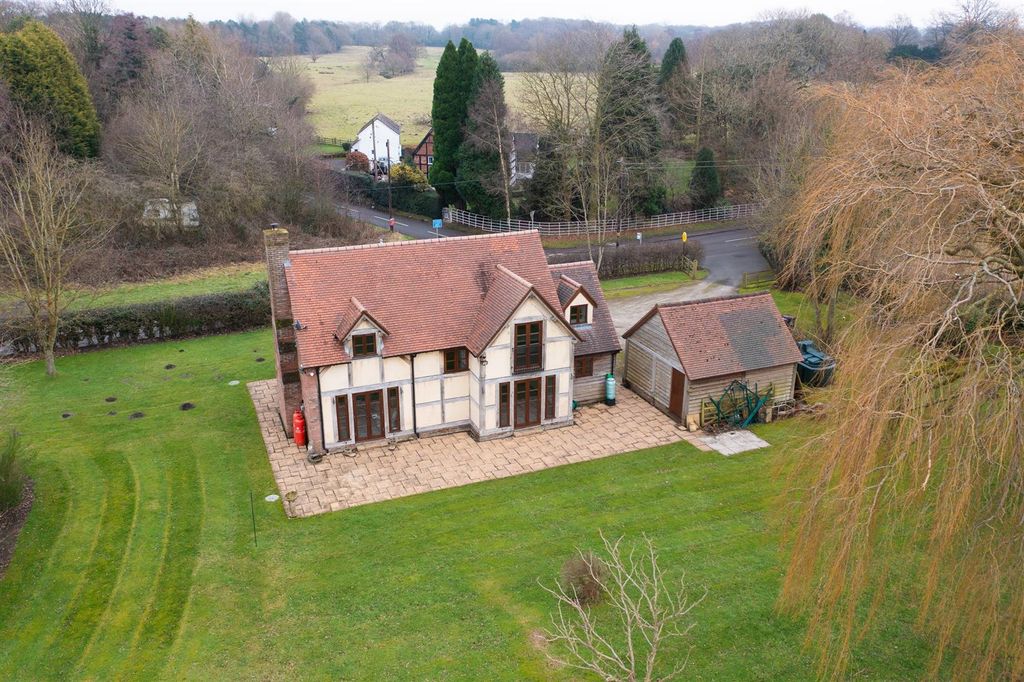 Property photo 2 of 31 Kennelsdrone-4.Jpg