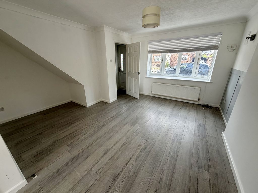 Property photo 3 of 9 Img_2833