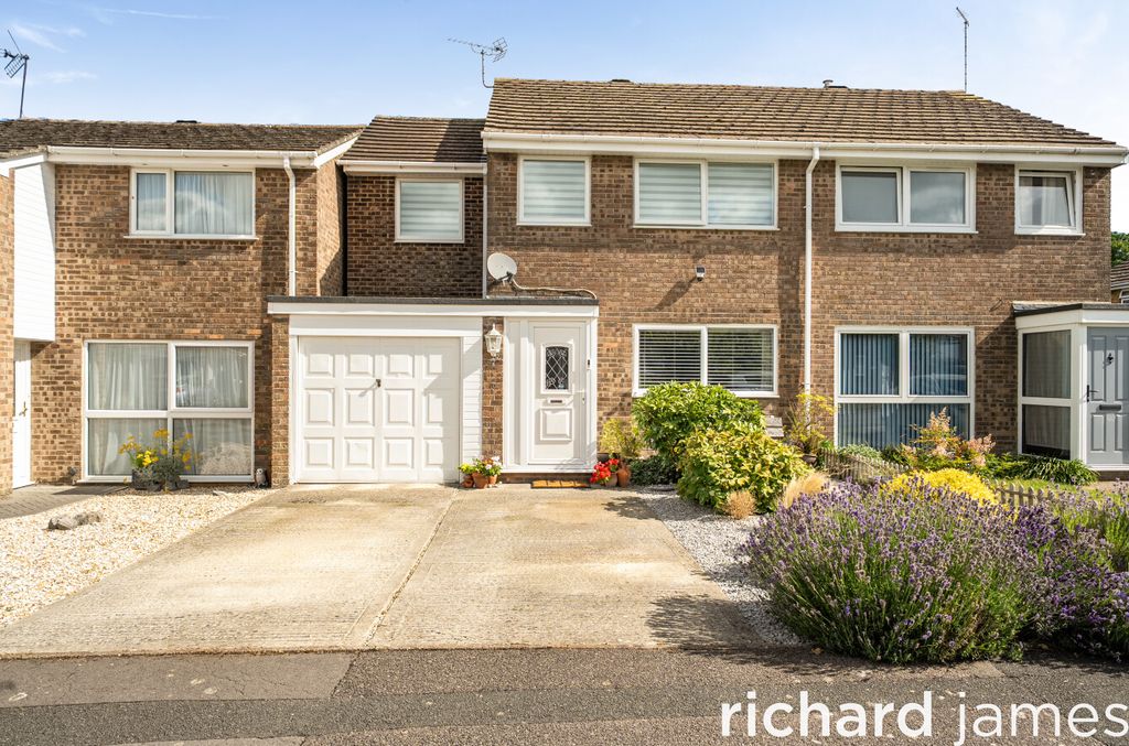 Property photo 1 of 13 0d1019F3711440A4A3A84F42681Db228