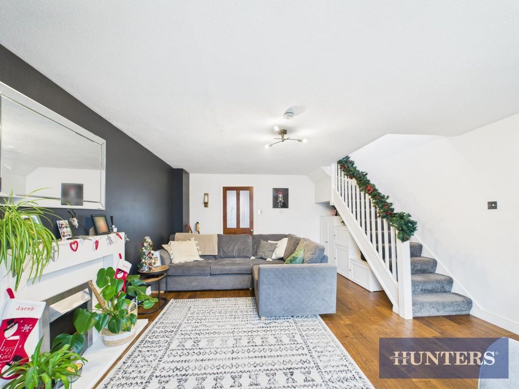 Property photo 2 of 17 Cam01494G0-Pr0465-Still012.Jpg