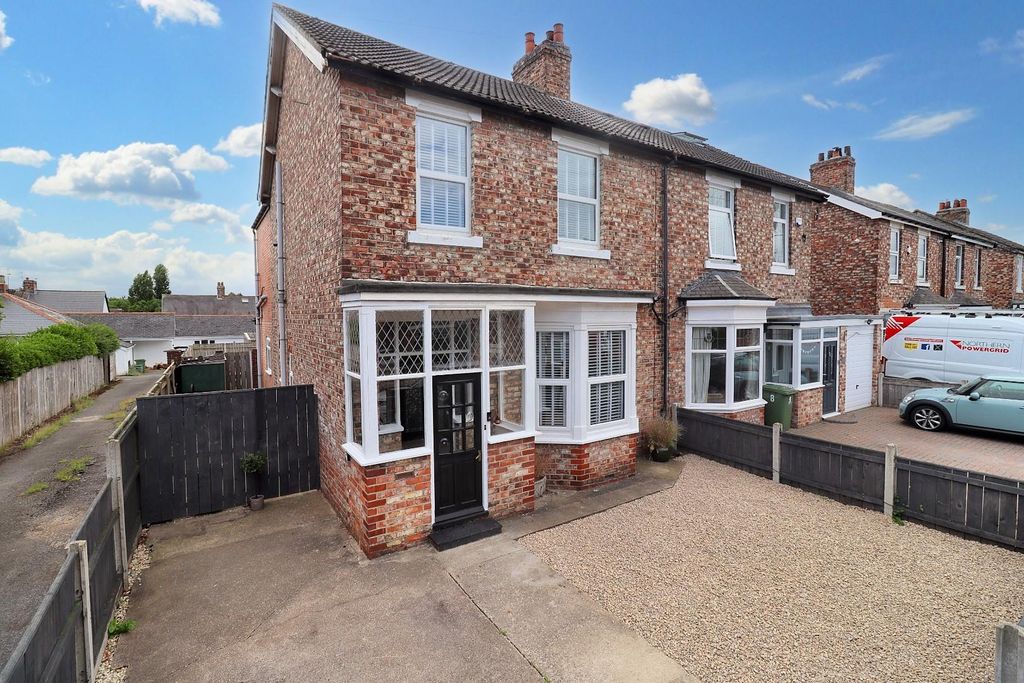 Property photo 1 of 23