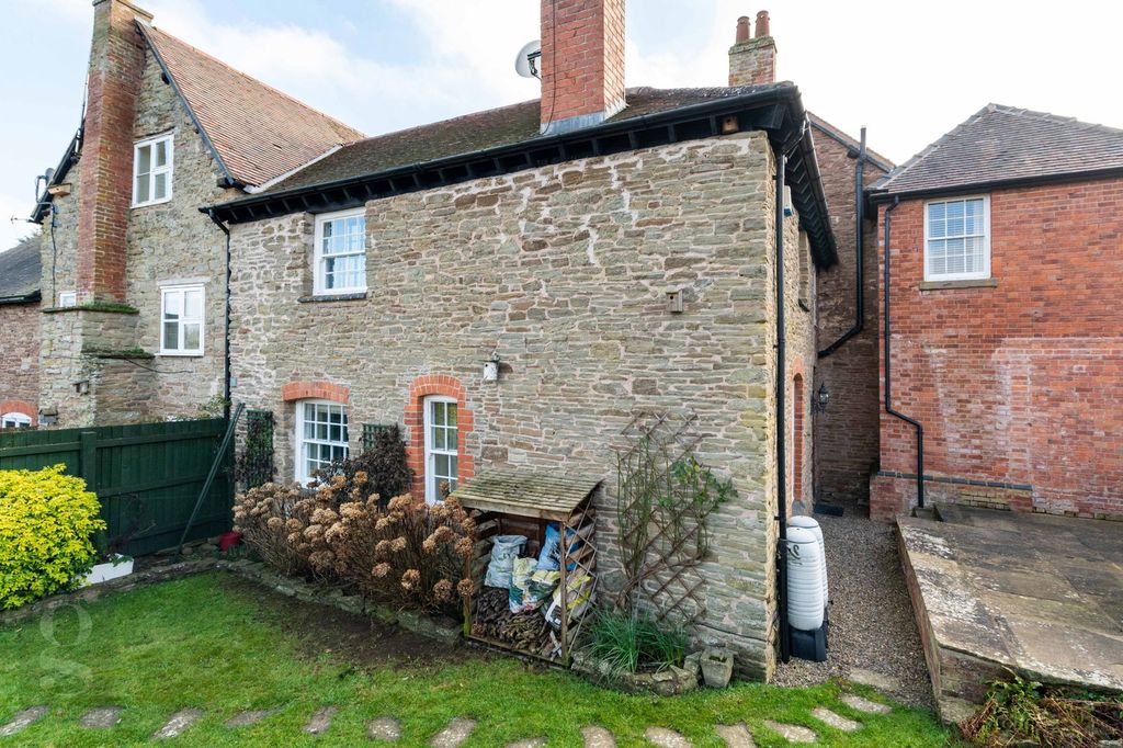 Property photo 1 of 22