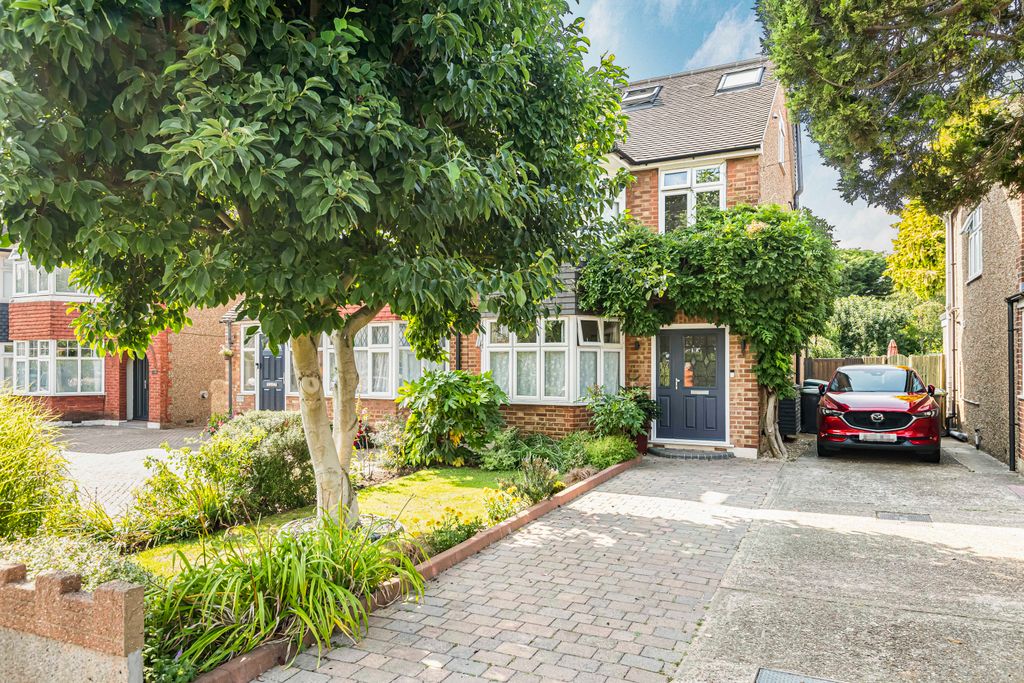 Property photo 1 of 30