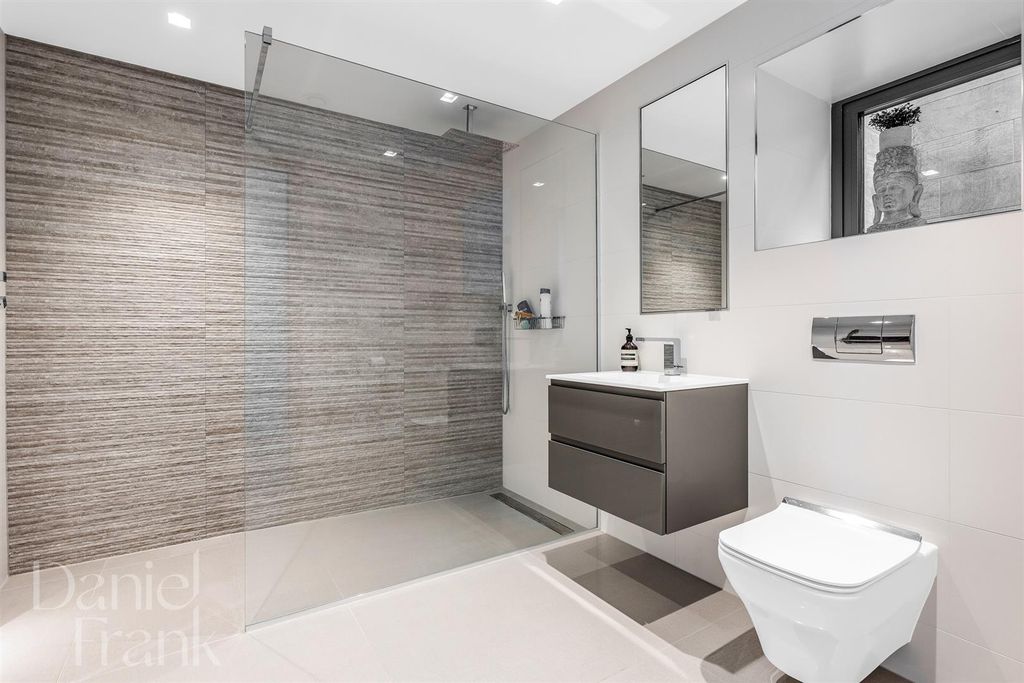 Additional image 39 of 5 bed detached house for saleLake View, Gaynes Park, Epping CM16