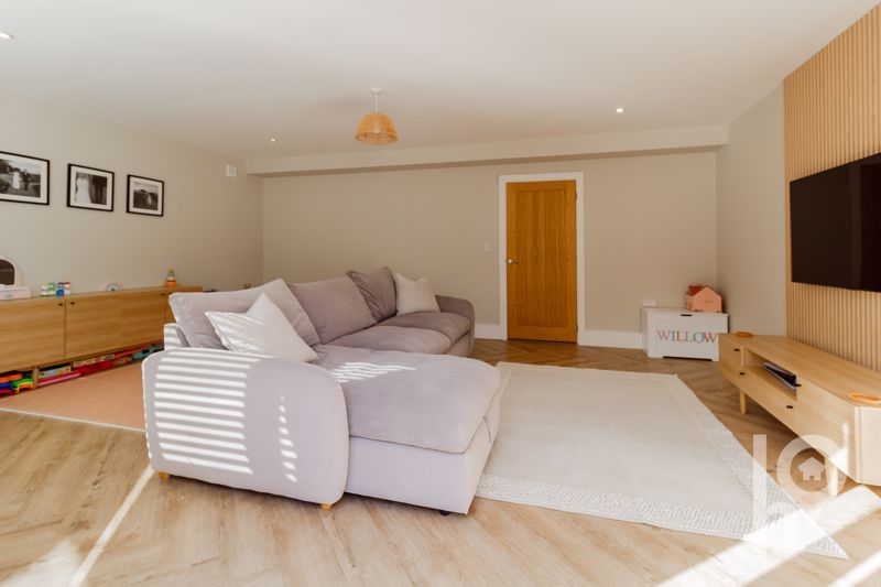 Property photo 2 of 13 Photo 6