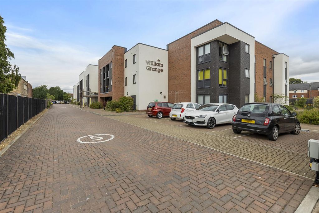 Property photo 1 of 16 William Grange