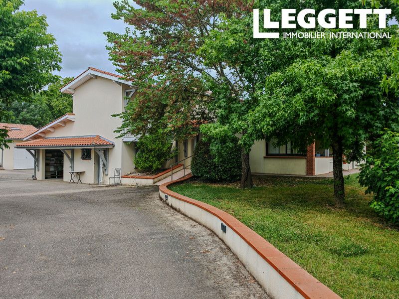 Property photo 2 of 10