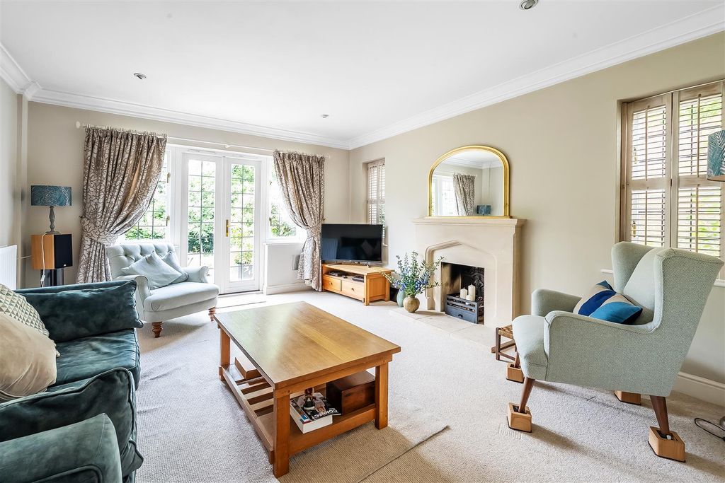 Property photo 3 of 21 9-Redcote-Place-17.Jpg