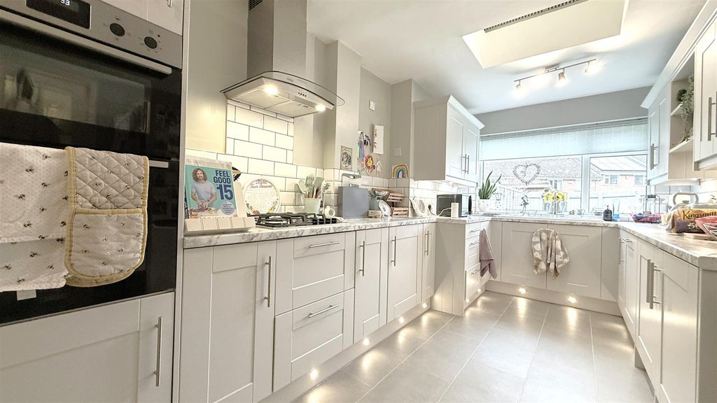 Property photo 2 of 19 Img_8625.Jpeg