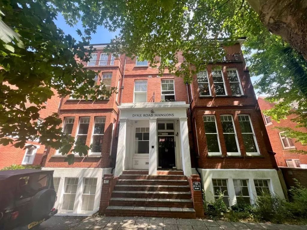 Property photo 1 of 12 Dyke Road Mansions