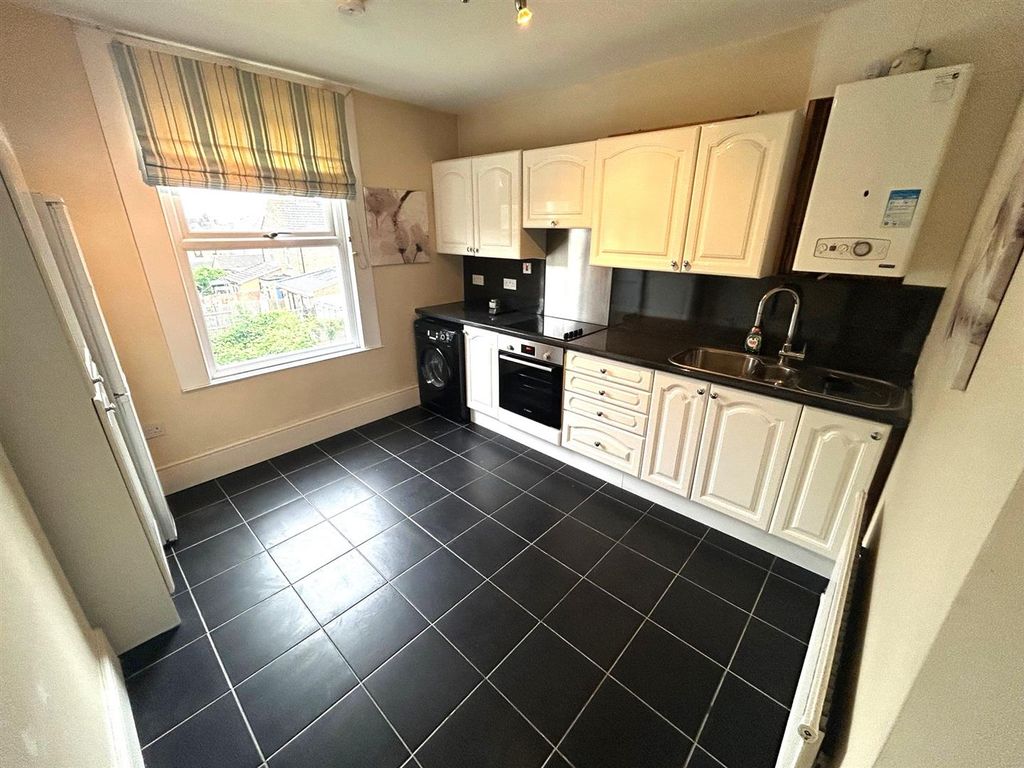 Property photo 2 of 8 Kitchen 3 - New.Jpg