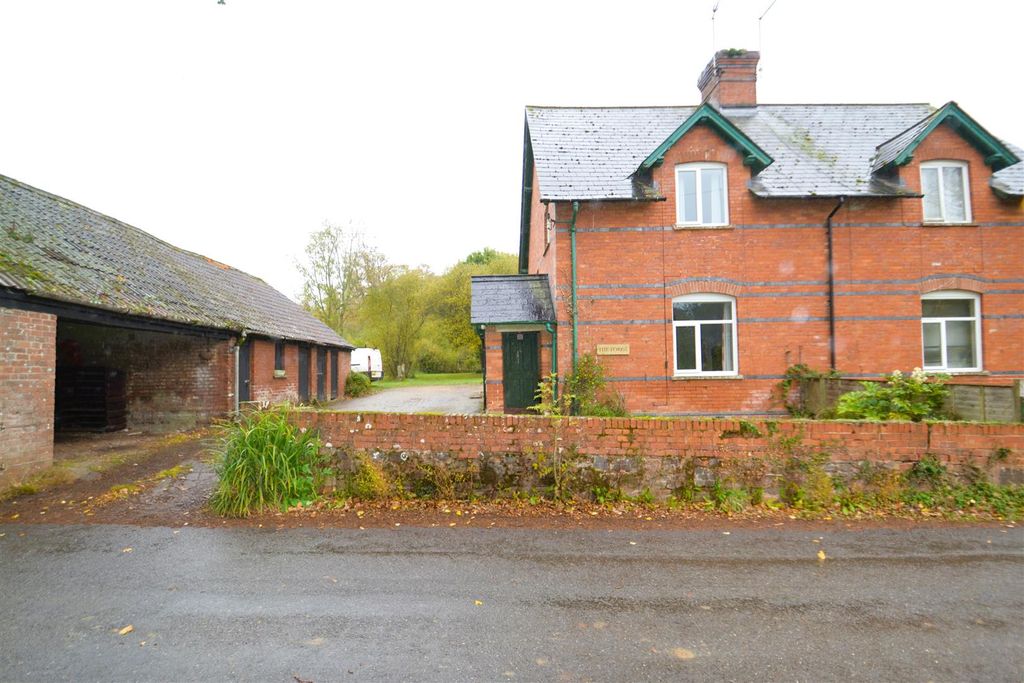 Property photo 1 of 20 Front (1).Jpg