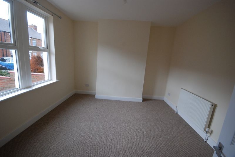 Property photo 3 of 8 Photo 7