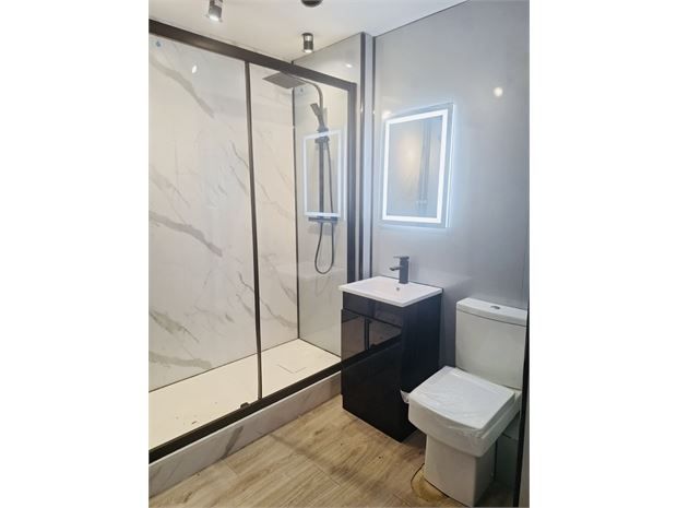 Property photo 3 of 6 Bathroom