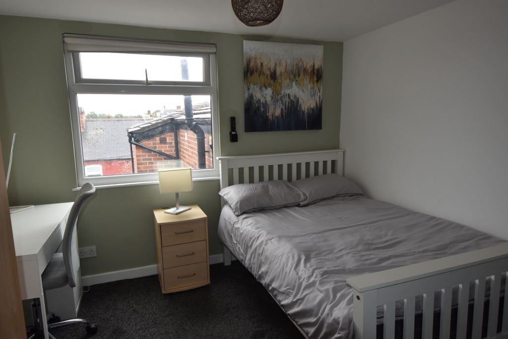 Property photo 1 of 3