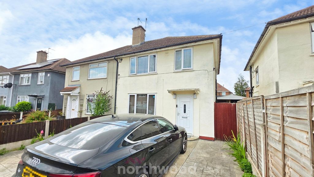Property photo 3 of 39