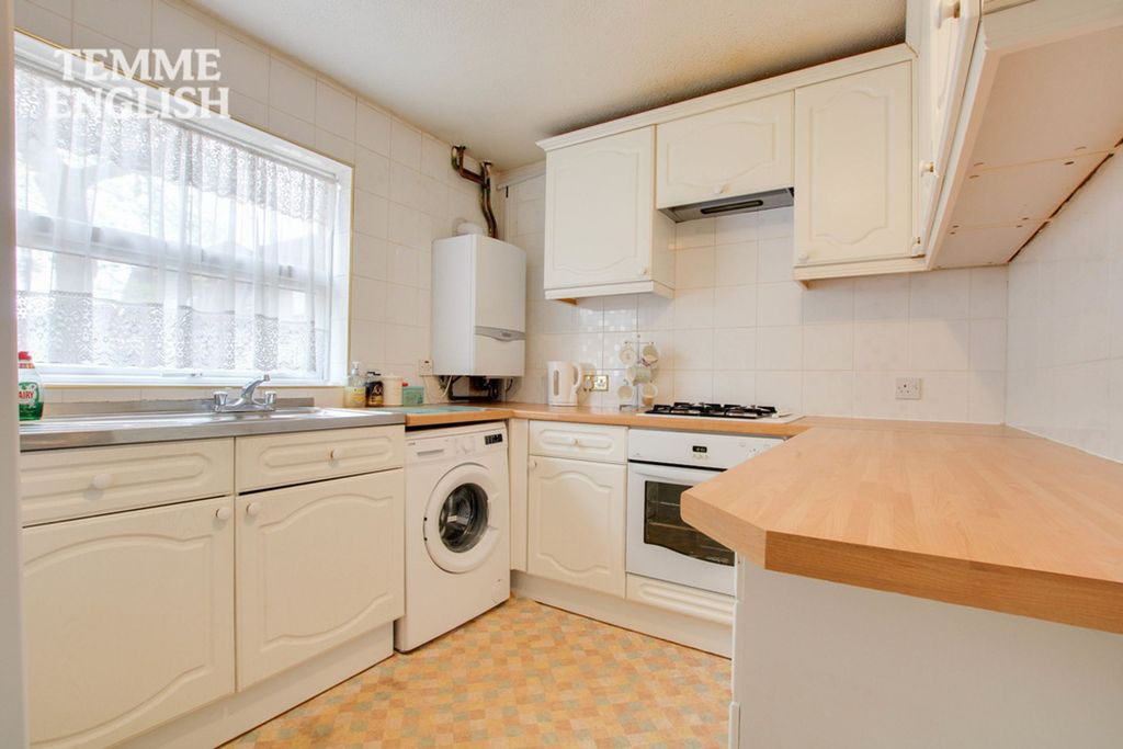 Property photo 3 of 23