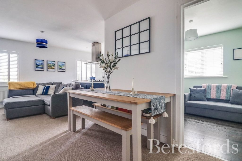 Additional image 4 of 2 bed flat for salePanfield Lane, Braintree CM7