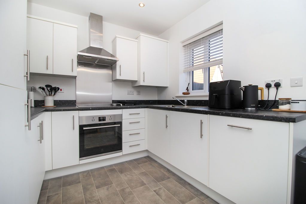 Property photo 2 of 13 Kitchen