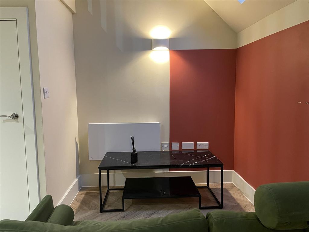 Property photo 2 of 10 Img_2433.Jpg