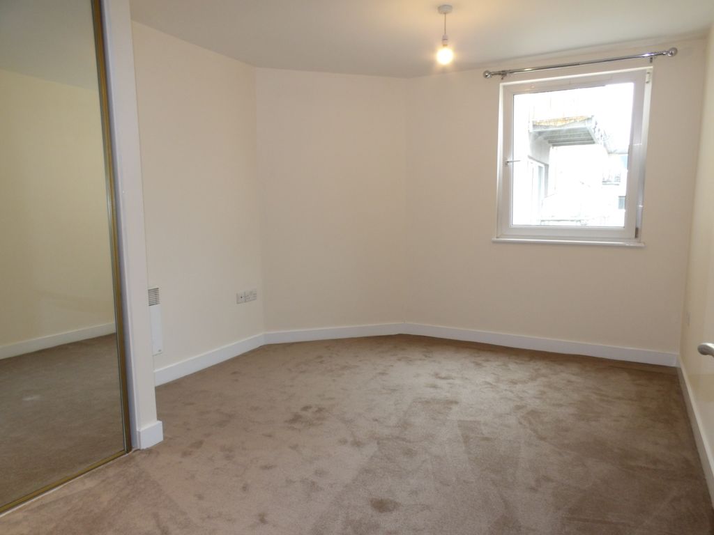 Property photo 3 of 8 Bedroom 1