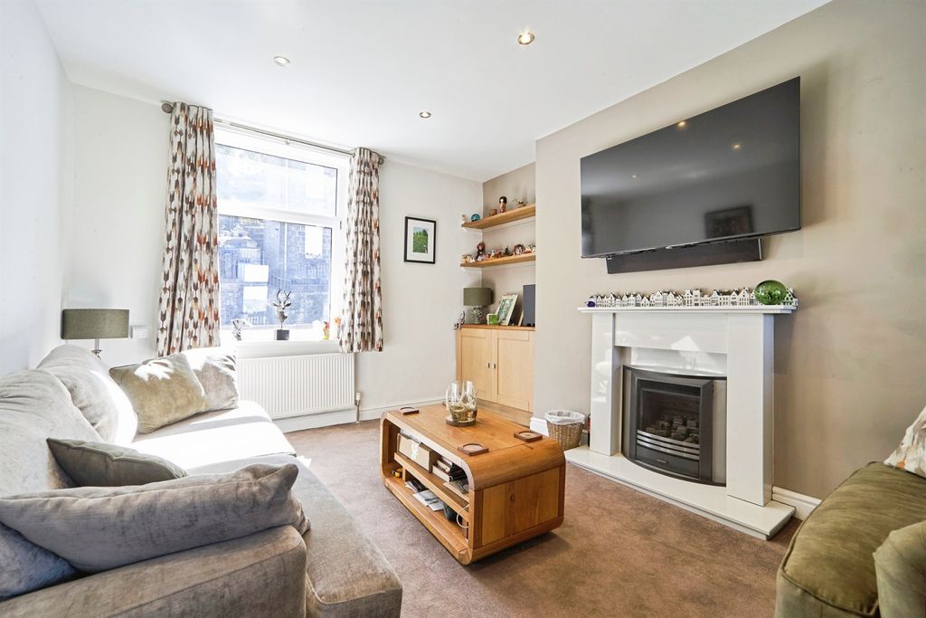 Property photo 2 of 24