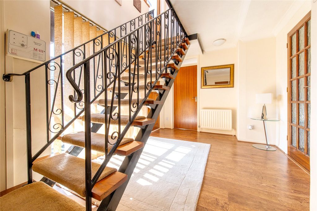 Property photo 3 of 31 Picture No. 23
