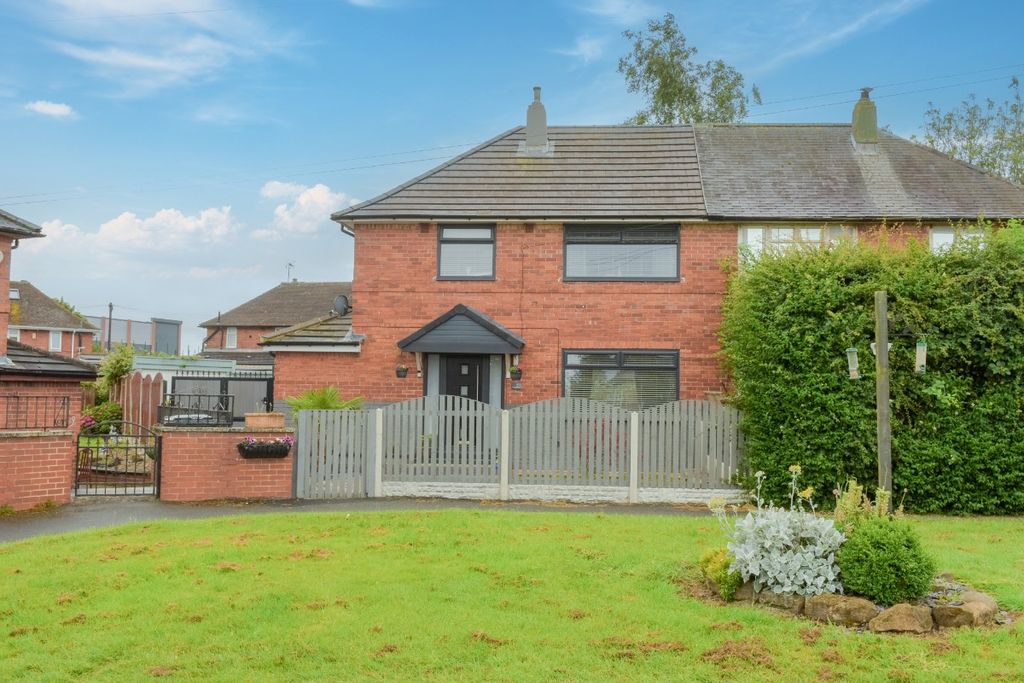 Property photo 1 of 35