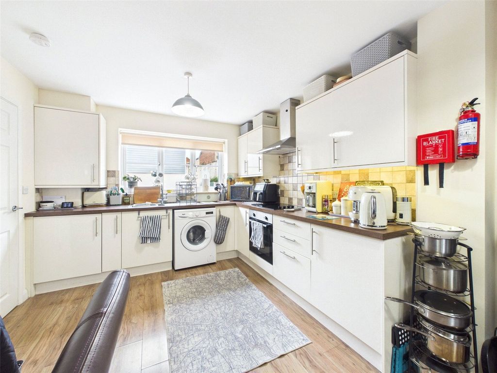 Property photo 3 of 9 Picture No. 17