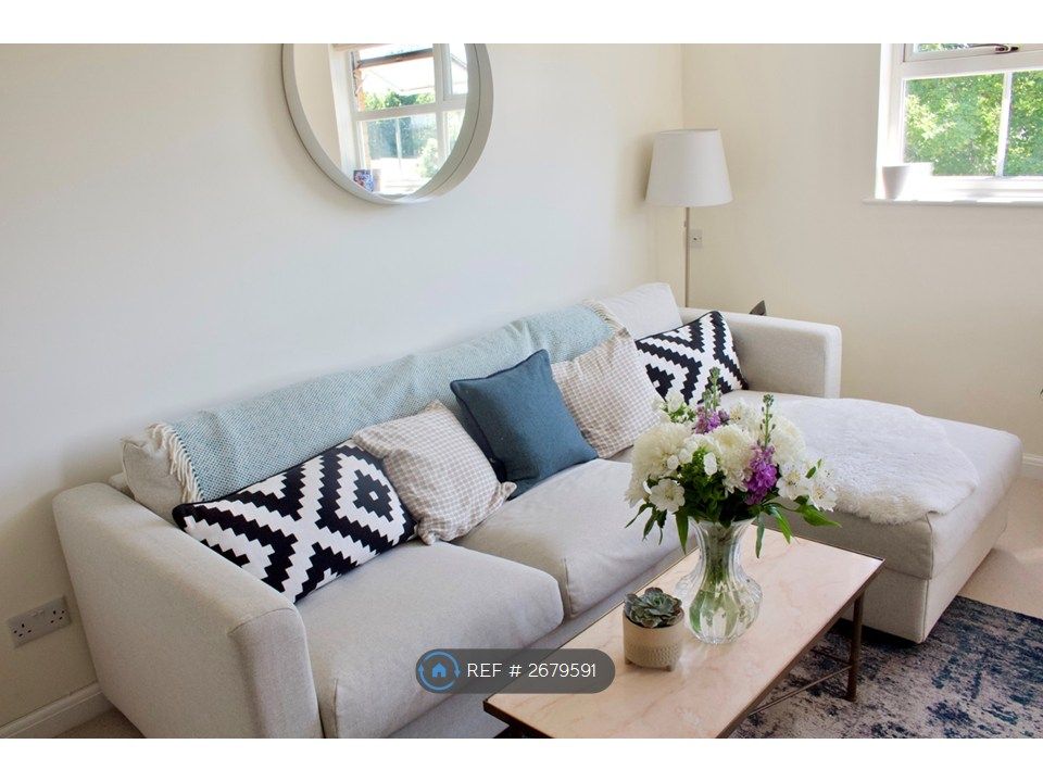 Property photo 2 of 25 Living Area