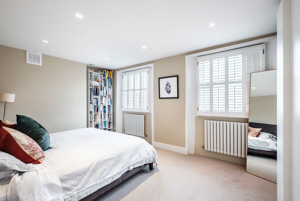 Property photo 3 of 13