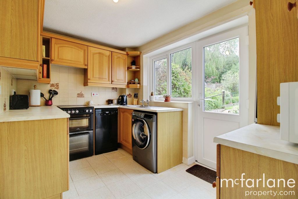 Property photo 2 of 23